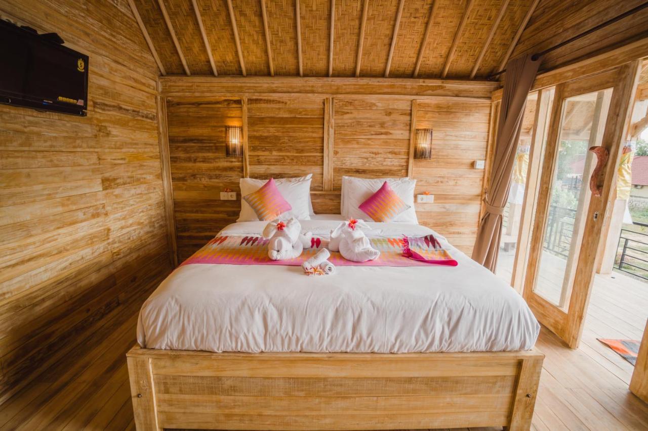 Pi Karya Beach Batununggul Екстер'єр фото